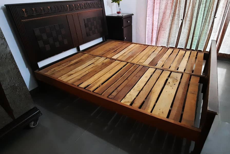 Double bed good condition 3