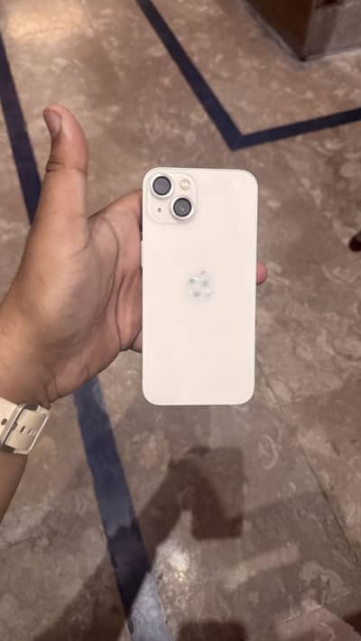 Apple iPhone 13