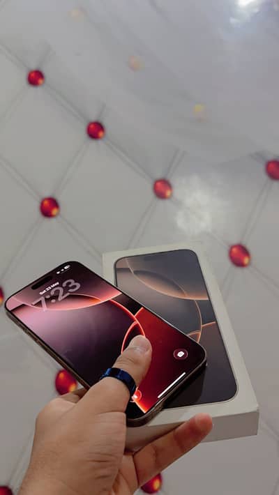 Apple iPhone 16 Pro Max