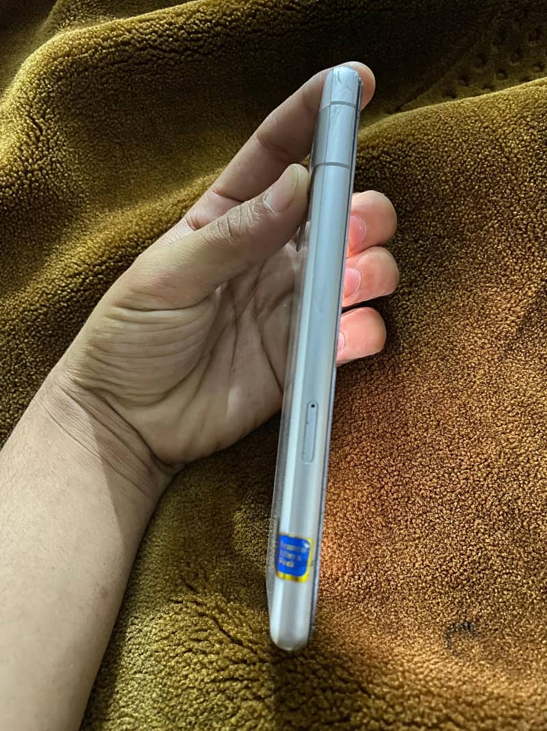 Google Pixel 7a 4