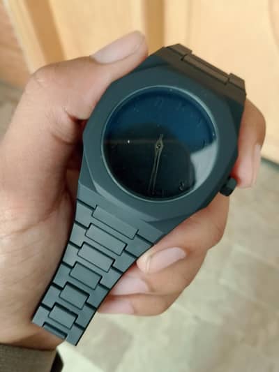 Trending Black Aura Watch