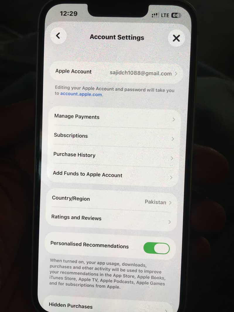 Apple iPhone 16e 2