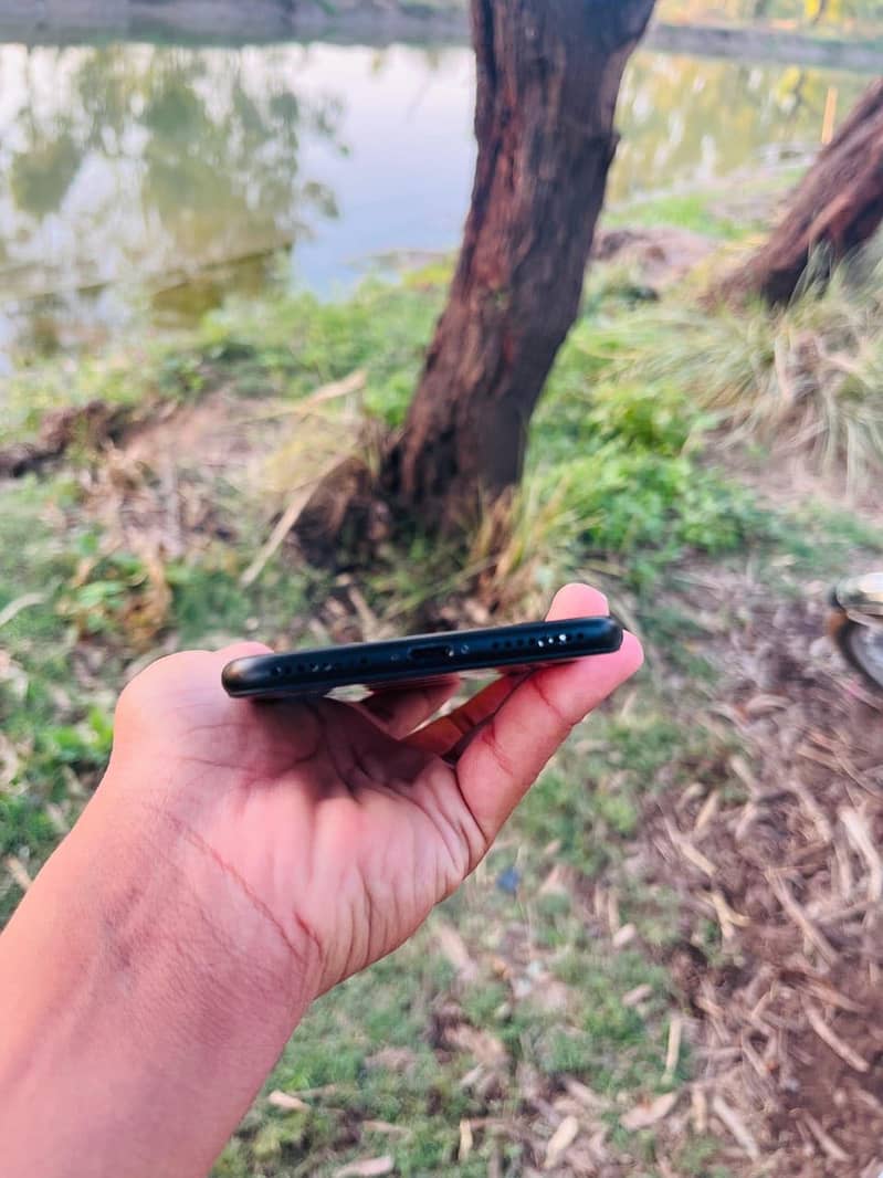 Apple iPhone 7 Plus 4