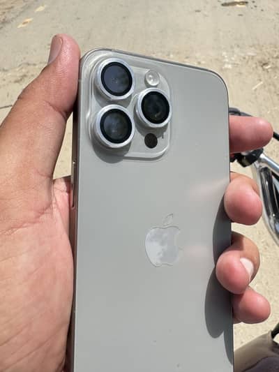Apple iPhone 15 Pro Max