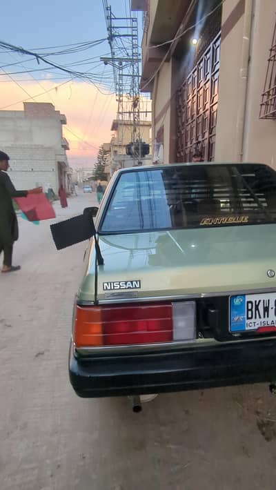 Nissan Sunny 1985