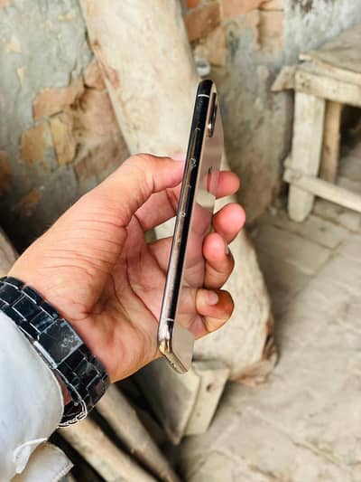 Apple iPhone XS