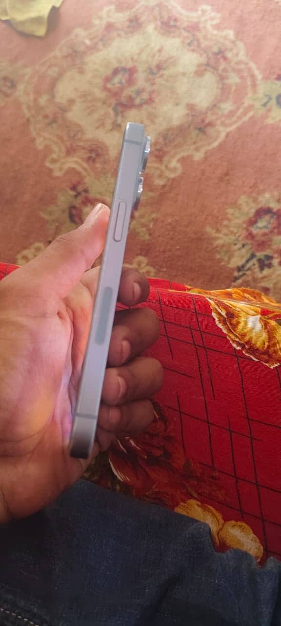 Apple iPhone 14 1
