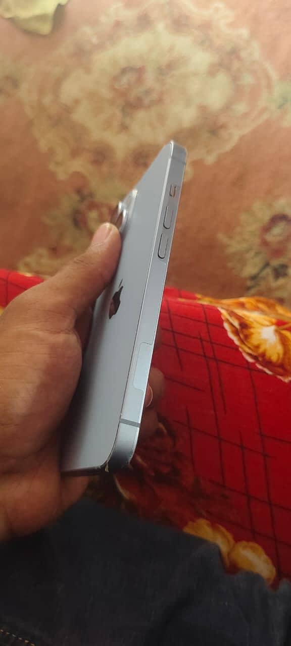 Apple iPhone 14 2
