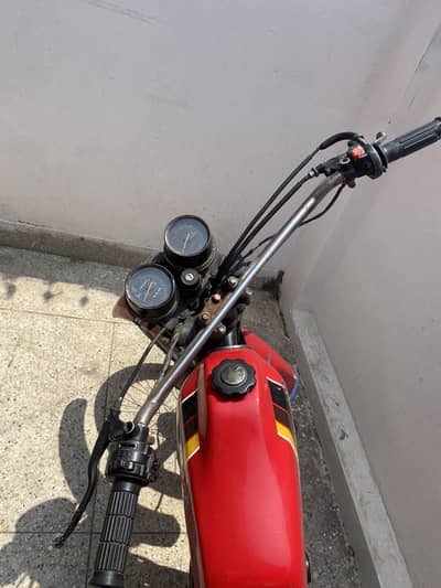 KE 175