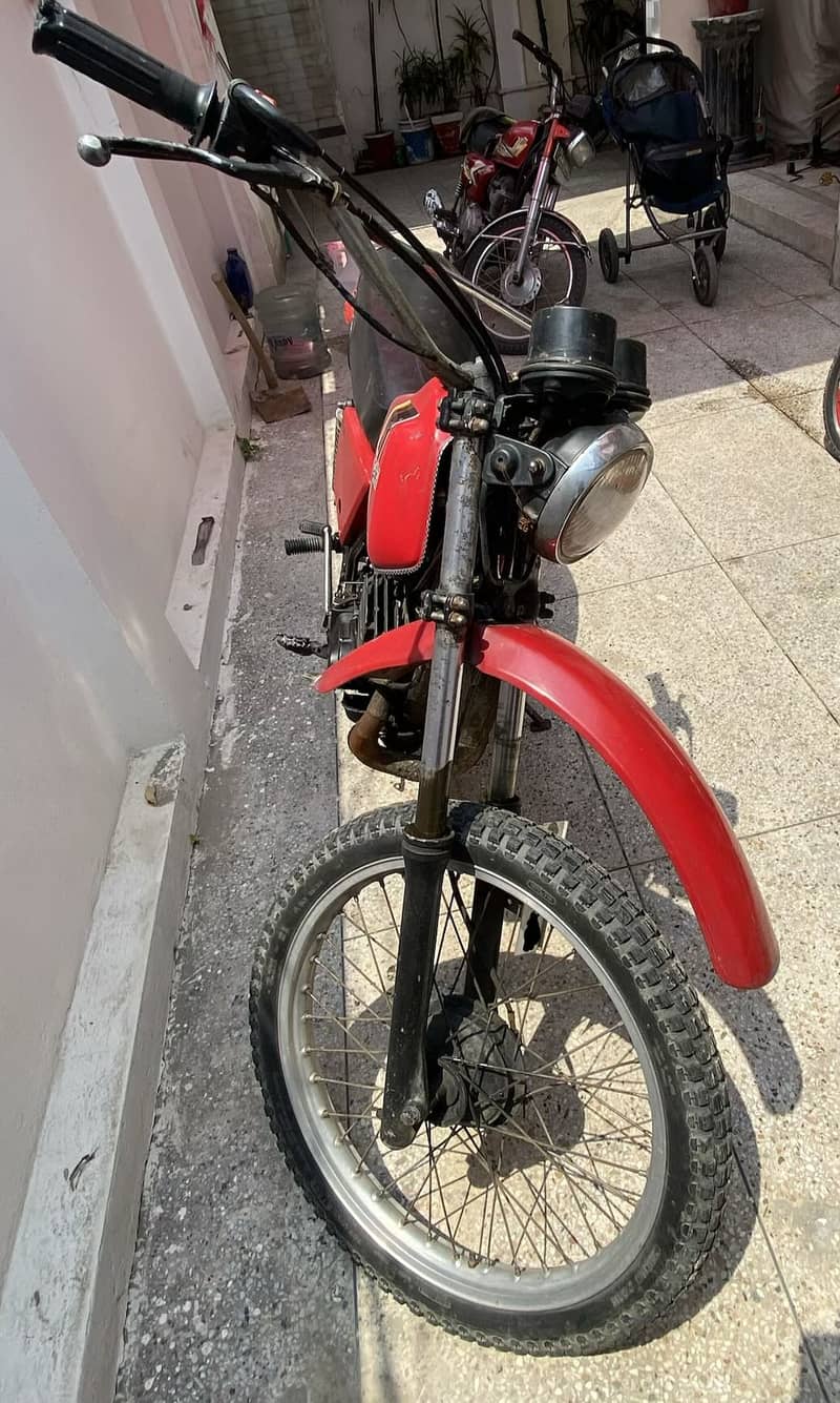 KE 175 2