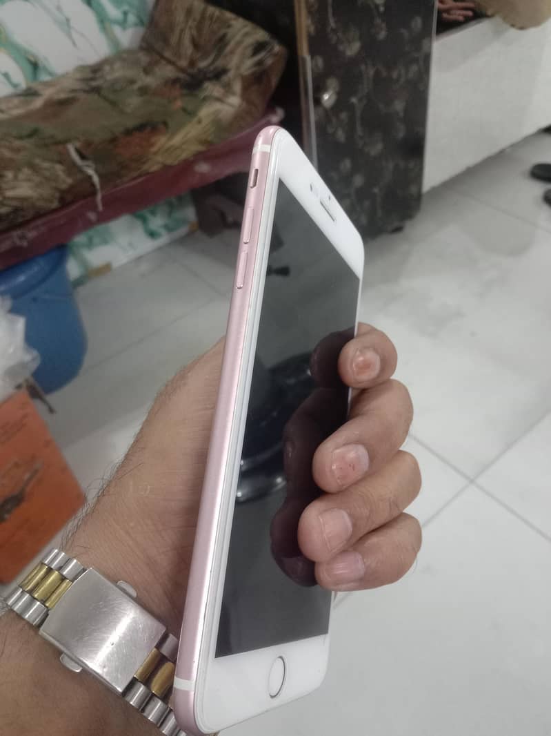 Apple iPhone 7 Plus 2