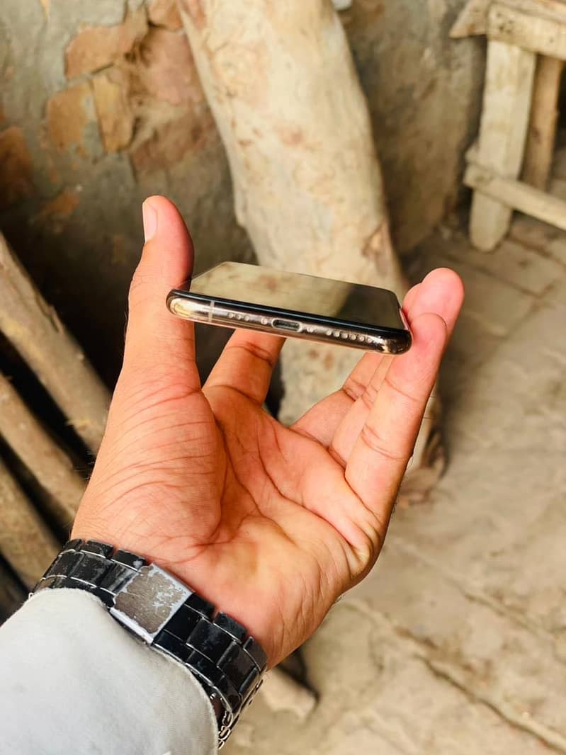 Apple iPhone XS 2