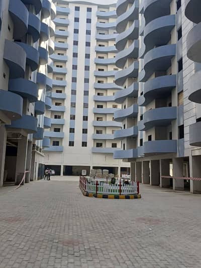 FLAT FOR RENT DANIYAL RESIDENCY SCHEME 33 NEAR SAFOORA CHURANGI RIM JHIM TOWER . CONTACT 0.3. 31.83. 81.5. 86