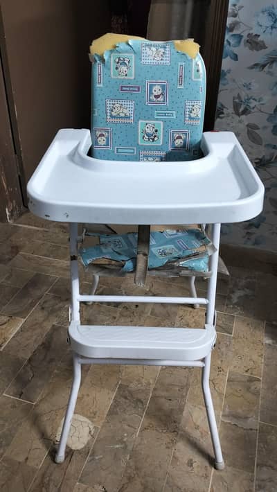 Used baby feeding chair