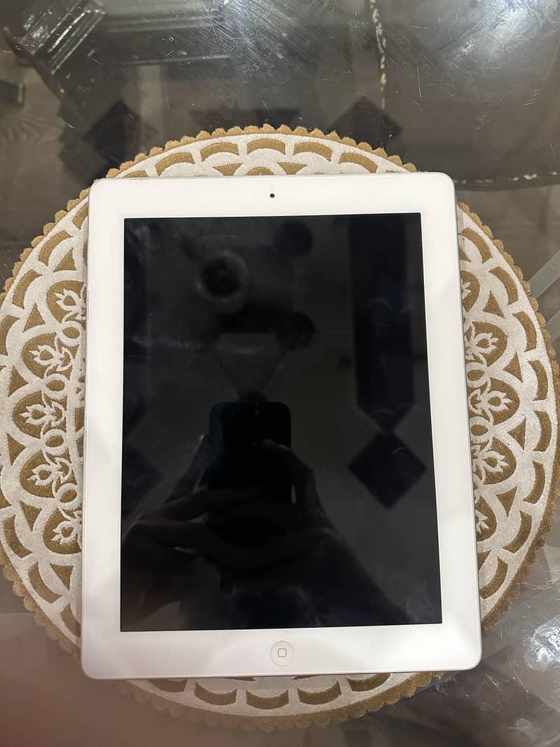 Apple IPad 4th generation 1