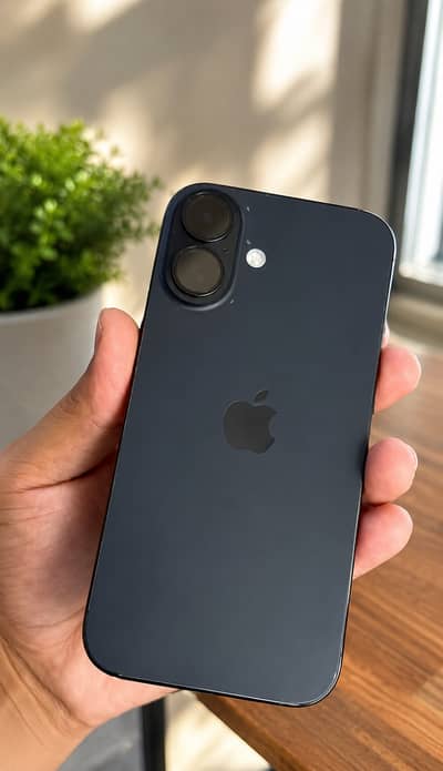 Apple iPhone 16