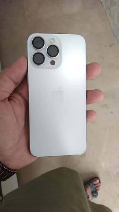 iPhone 15 Pro Max JV