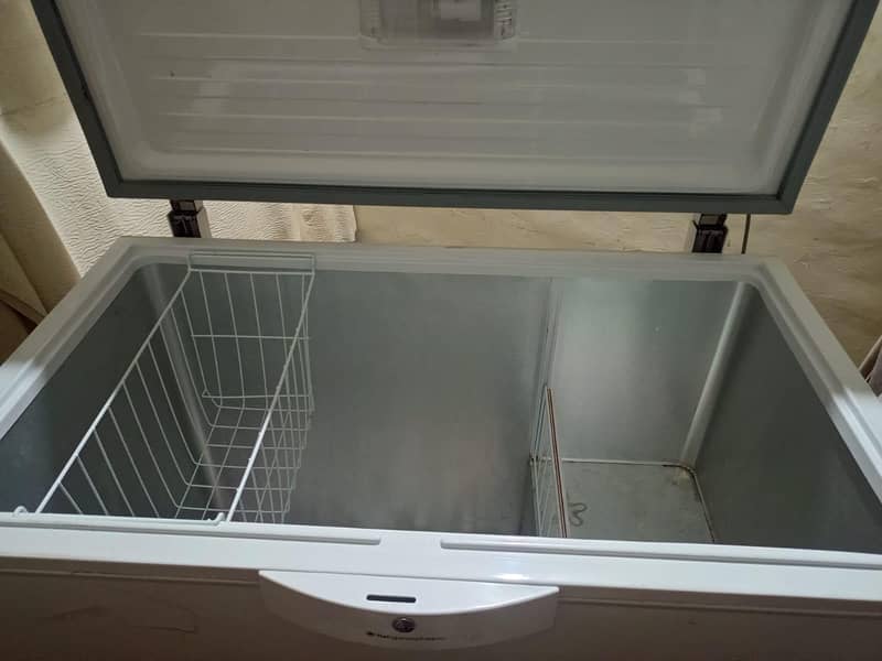 Freezer. 3