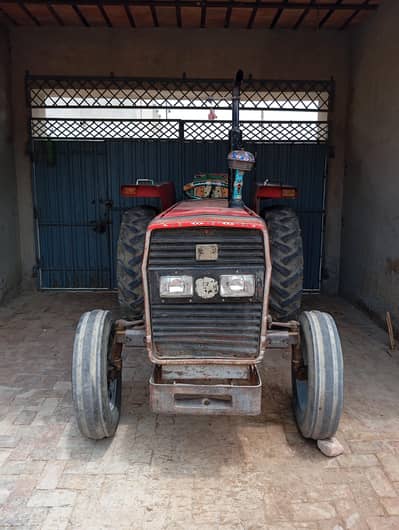Massey Ferguson 240.