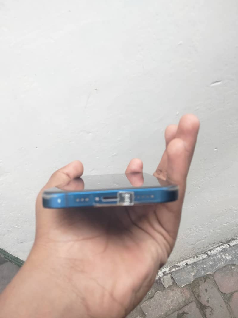 Phone 0