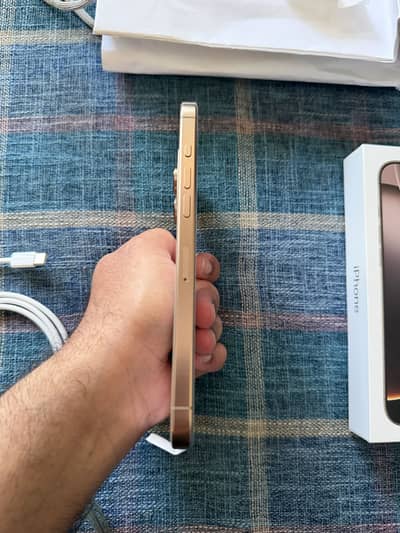Apple iPhone 16 Pro Max