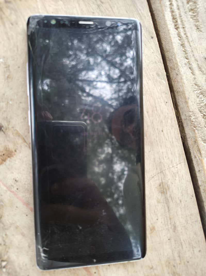 Samsung Mobile Note 8 1