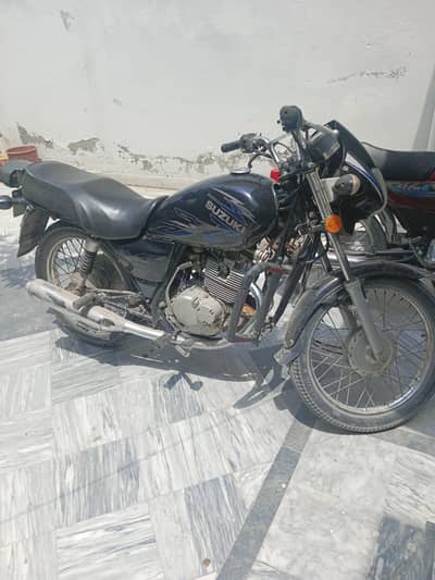 GS 150 2015 FIRST OWNER FOR SALE
