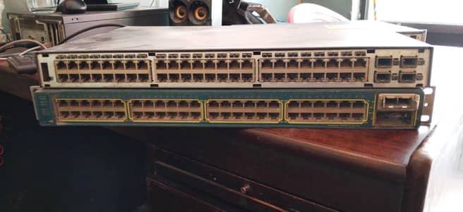 two switches csco 3560 or crystal 3560 e series