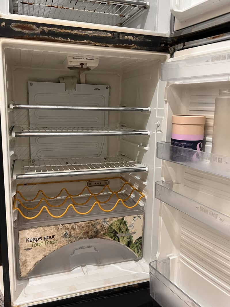 Dawlance refrigerator 1