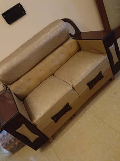 6 seater sofa set condition okay