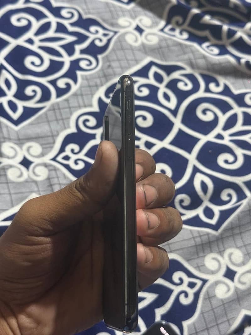 Apple iPhone XS 0