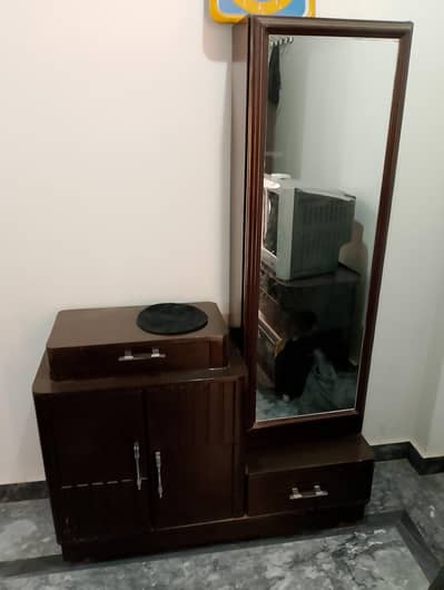 one dressing table
