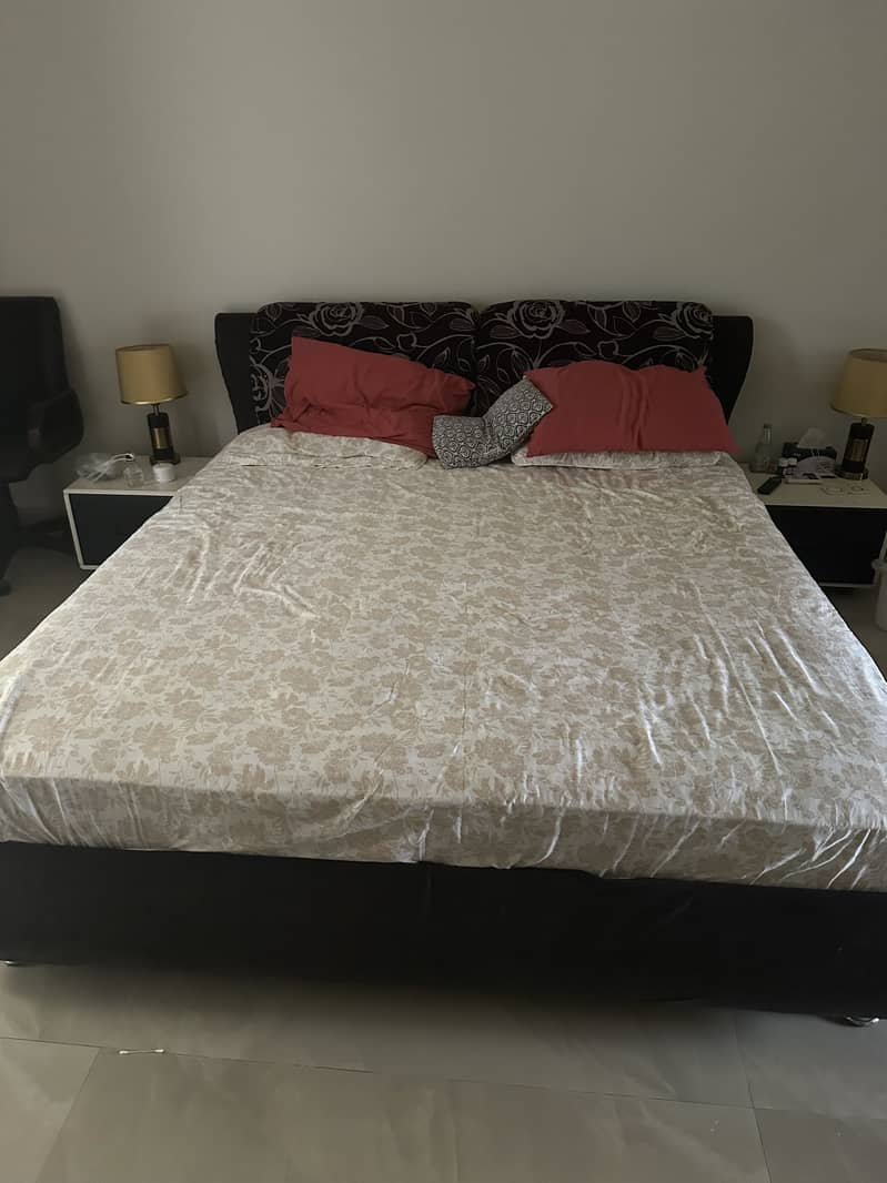Double bed 0