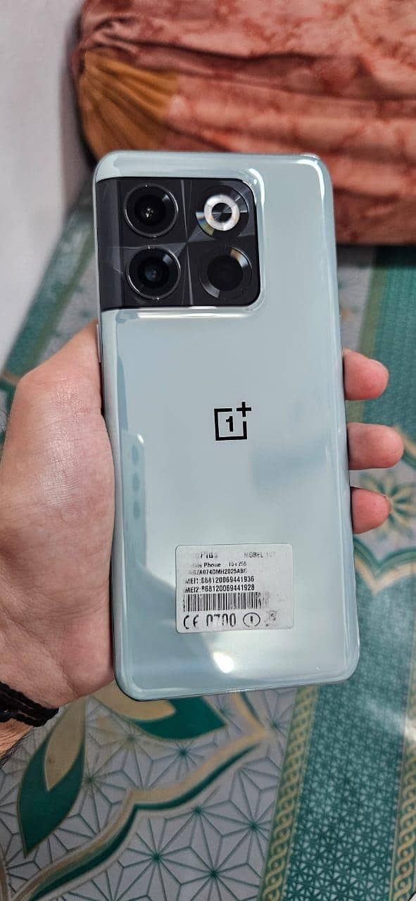 One Plus 10T 1