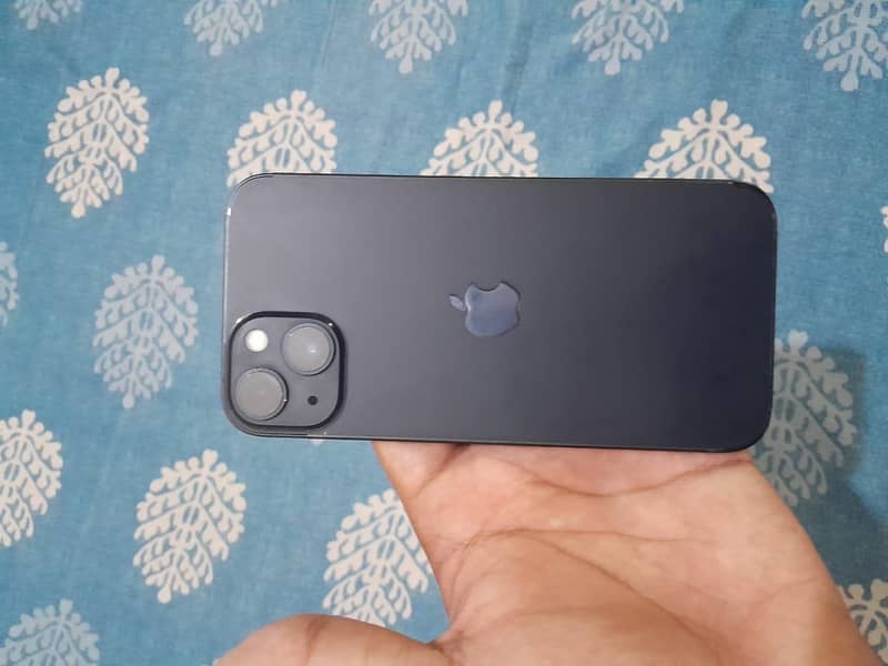 Apple iPhone 13 2