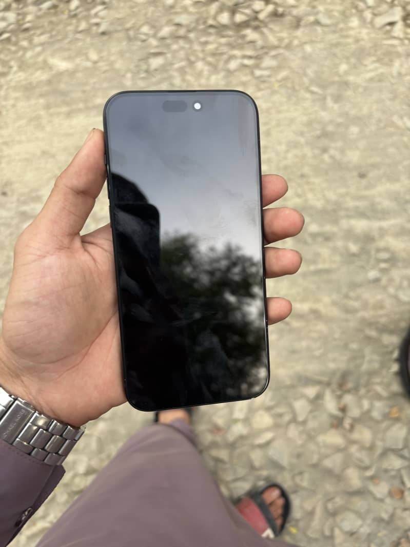 Apple iPhone 15 plus 4