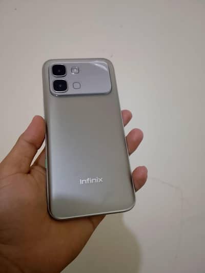 Infinix note edge 12/256 10 by ,10