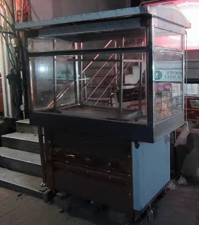 Food stall with complete accessories