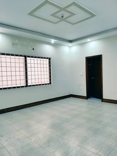 Commercial Nuyat 450sq Big Road Corner One Unit Style 15 Kv Solar System Instal