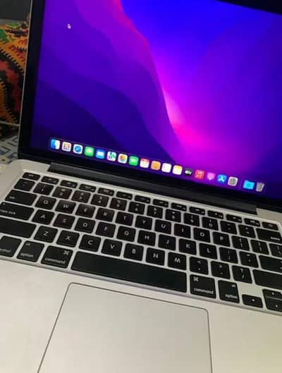 Mac Book Pro 2015 like new, less used