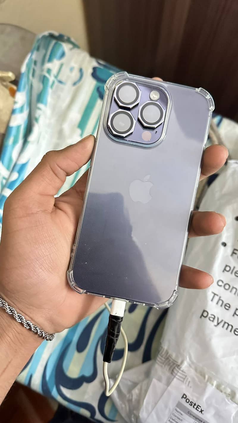 Apple iPhone 14 Pro 0