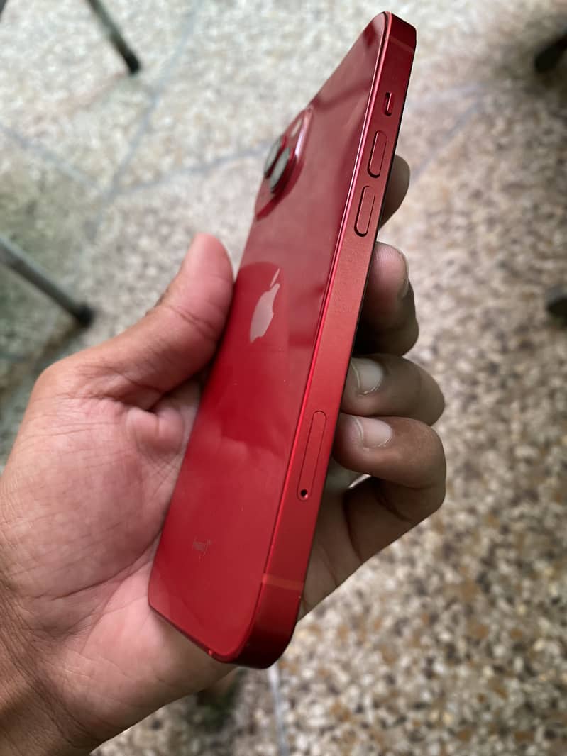 Apple iPhone 13 6