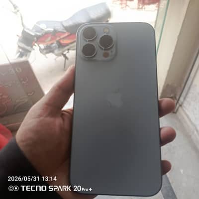 i phone 13 pro mex water pack cd. 10.95