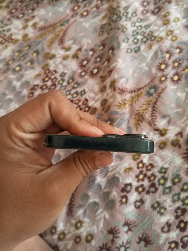 Apple iPhone 14 2