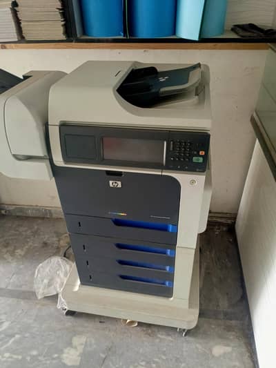 Hp Color laserjet cm4540Mfp