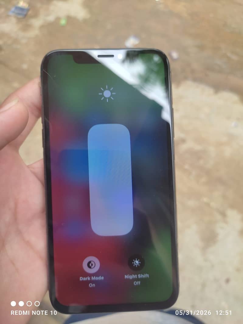 Apple iPhone X 4
