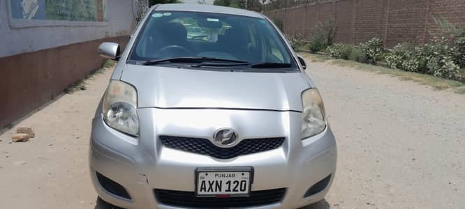 Toyota Vitz 2014