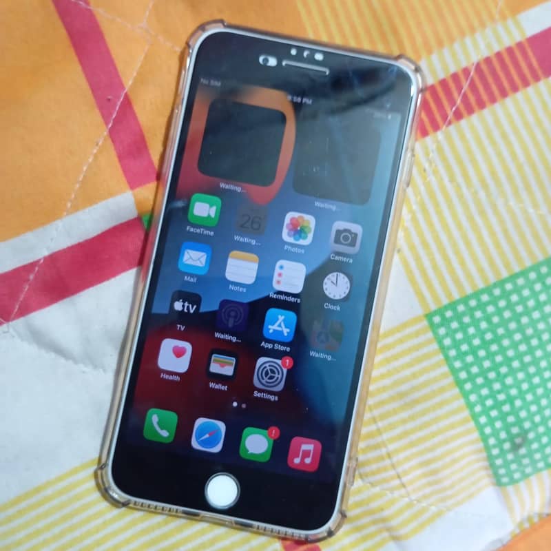 Apple iPhone 7 Plus 0