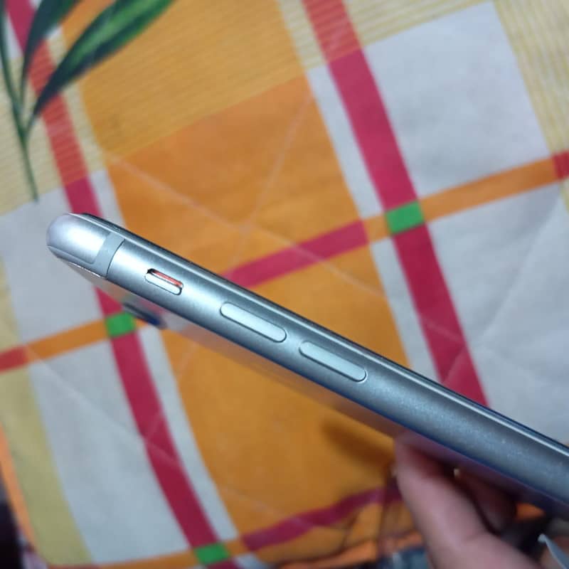 Apple iPhone 7 Plus 3