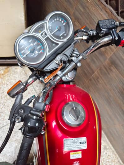 CG HONDA 150 LUSH CONDITION LIKE NEW